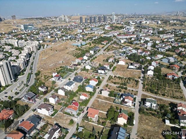 İncek Tek Yapı'da 405 m2 Köşe Villa Arsası KALİ A.Ş