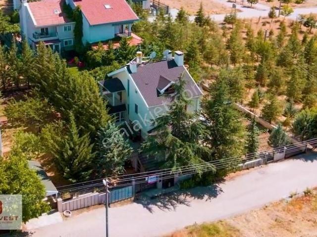 İncek Tek Yapı'da Muhteşem 5+2 Satılık Fırsat Villa
