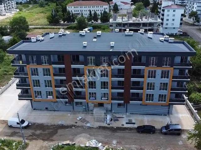 İncesu Anayolda Satılık Arakat Ultra Lüx Geniş 1+1 Daire
