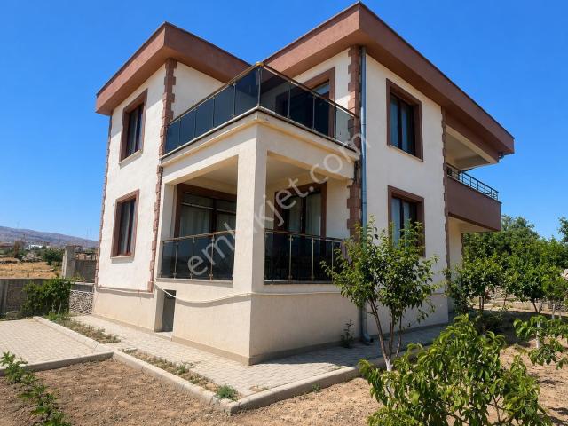 İncesu Semerkentte Satılık 5+1 Müstakil Villa