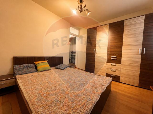 închiriez apartament 3 camere decomandat – spațios