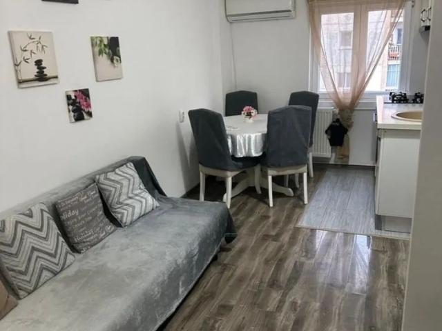 Închiriez apartament 2 camere zona tei