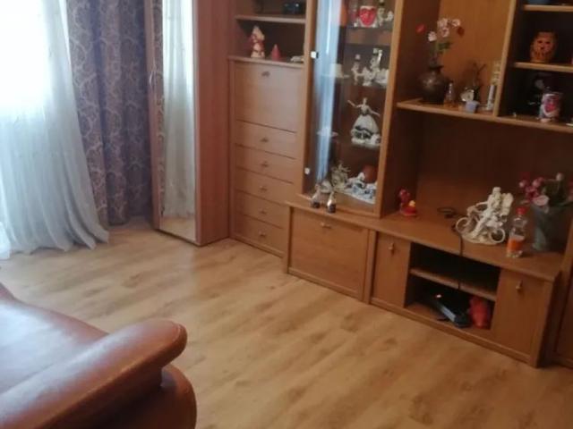 Închiriez apartament doua camere, în Doamna Ghicaa