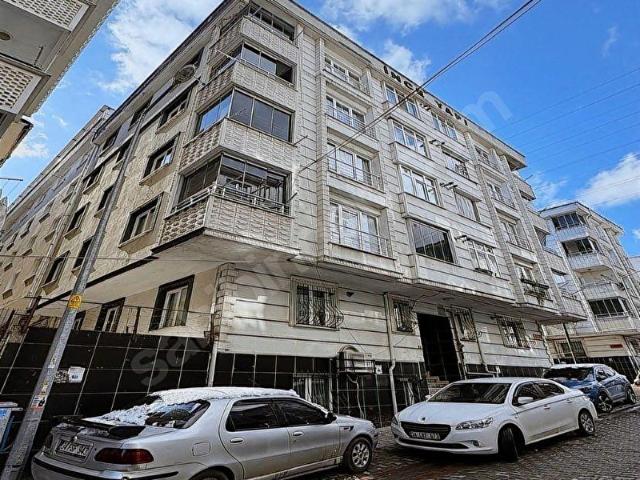 İNCİRTEPE MAHALLE'SİNDE 2+1 VİLLA TADINDA BAHÇE KATI