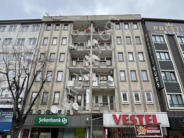 İnegöl Merkezde Kiralık 3+1 160m Cadde Üstü Arakat Daire