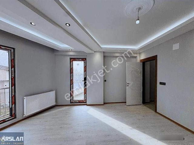 İnegöl Alanyurt Fatih Mah.2+1,90m2,k.oto Parklı,satılık Daire