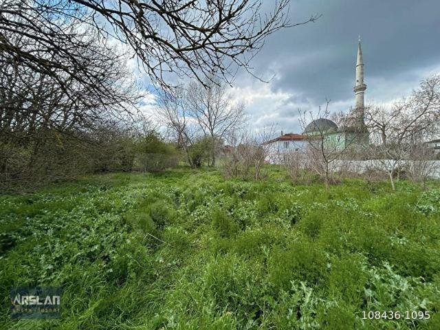 İNEGÖL YENIYÖRÜK KÖYÜNDE SATILIK 727 METRE ARSA