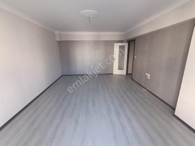 Çiğnitaş Umut Emlak.tan Satılık Daire 3+1 Ara Kat Ebeveyn Banyolu Ön Cepe