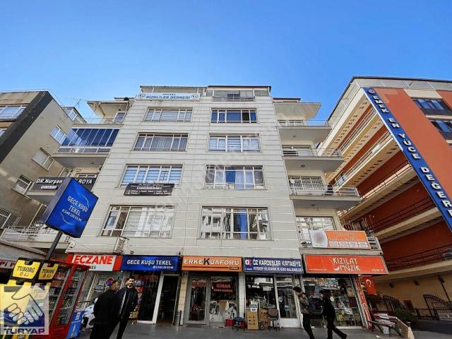 İnklap Sokakta 3+1 Ön Cephede Mükemmel Konumda Satılık Daire
