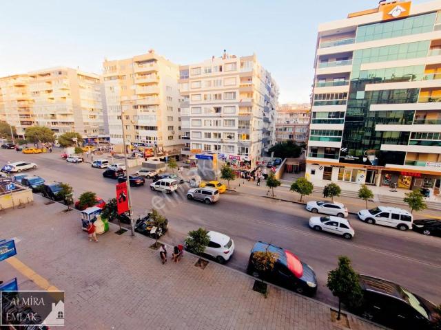 İnönü Cad. Üzeri Nokta Durağı 2+1 100m2 Arakat Bakımlı D.gazlı