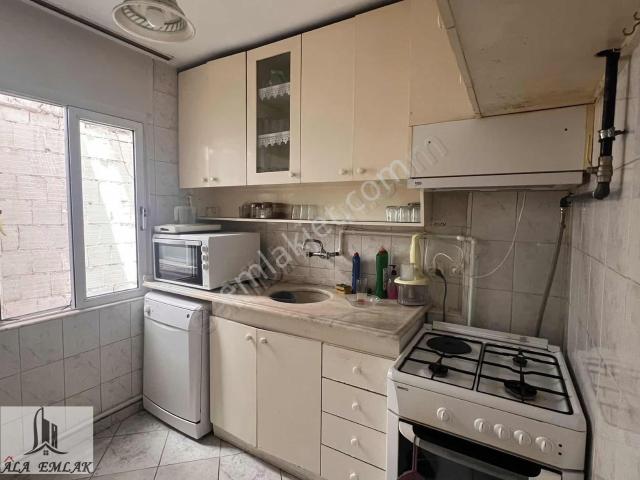 İnönü Cadde Yakını 2+1 Satılık Ara kat Daire