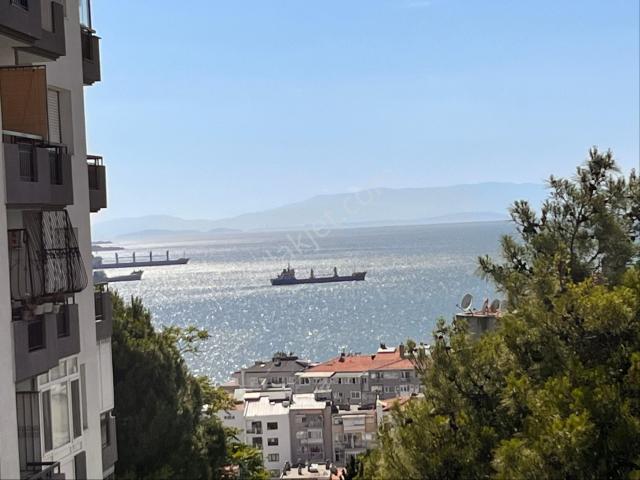 İnönü Cadde Yakını 95kahvesi Sokağında 3+1 130m2 Arakat Temiz Bakımlı Daire