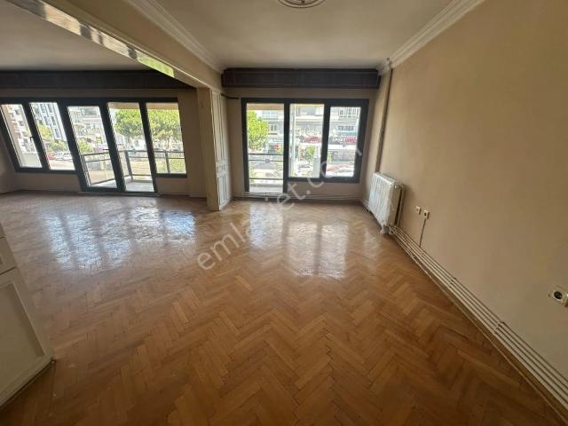 İnönü Caddesi Üstü 4+1 Daire