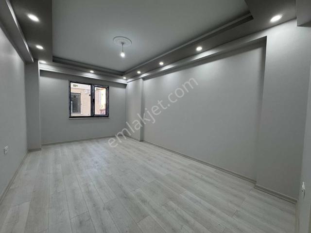 İnönü Mah Kapalı Otoparklı Y. Giriş Geniş Lüks 2+1 Ebeveyn Banyo