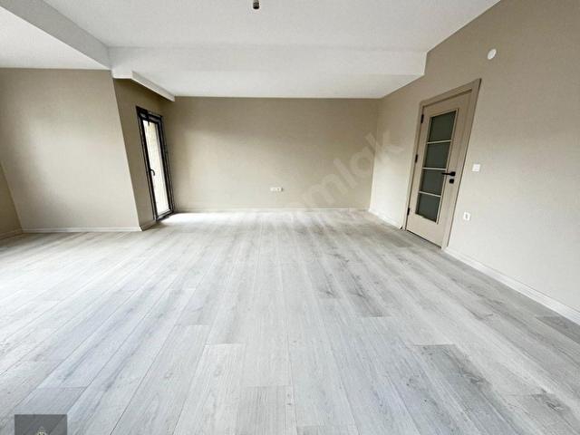 İNÖNÜ MAHALLESİNDE CADDEYE KOMŞU FERAH 3+1 ARAKAT DAİRE RR236