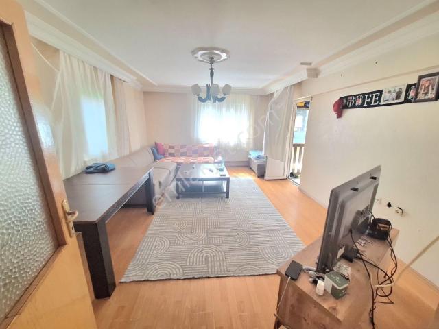 İnönü Mahallesi Özlem Sitesi'nde 2+1 Ara Kat Satılık Daire