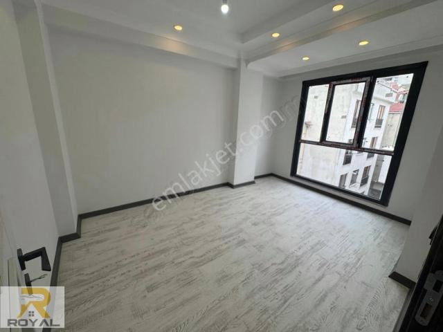 İnönü Mahallesi Satılık Kullanışlı 3+1 Asansörlü Dubleks Daire