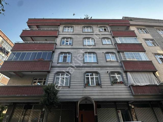 İnönü Mahallesinde 3+1 110 M2 Balkonlu Daire