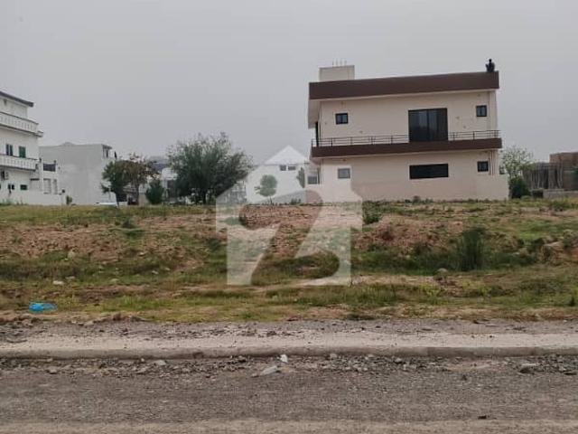 I am selling 1kanal Residencial plot in Block A, Gulberg Residencia Islamabad