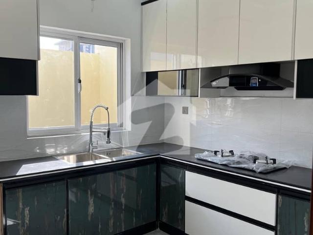 I Block 10 Marla House For Sale