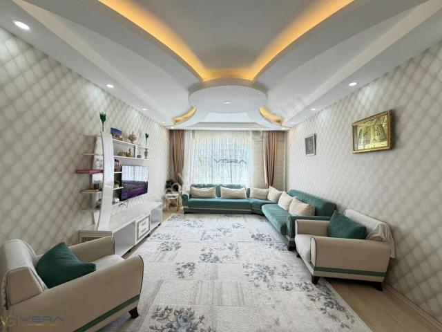 İbn i Sina'da Yerden Isıtmalı Bakımlı 3.5+1 Satılık Daire