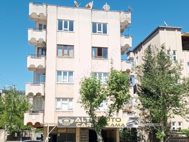 İbrahim Çalık Lisesi Civarı Kiralık Geniş Ve Ferah Daire