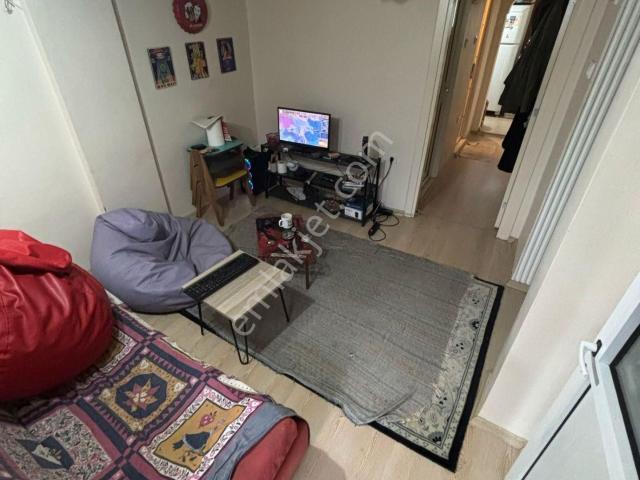 İbrahim Çelebi Mh. Son Kat 2+1 Kiracılı Yatırımlık Daire izmir Cad. Üzeri