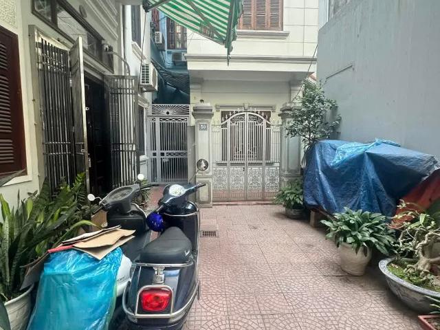 Đội Cấn Ba Đình 40M2 X5T MT6M 7.5tỷ Gần Phố Ngõ 3 Gác Quay Đầu