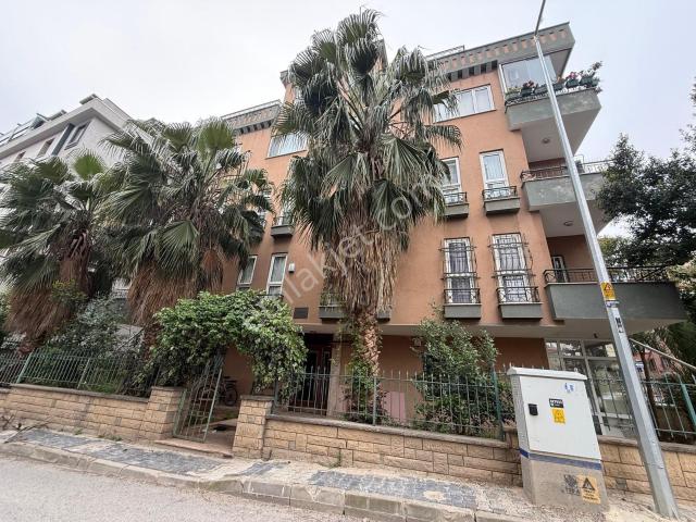 İdealtepe'de Prestijli Lokasyon Ferah 3+1 135 M²