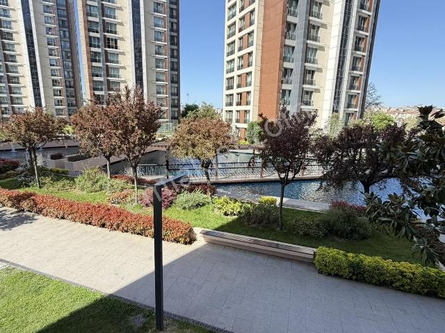 Çiğdem Emlak'tan The İstanbul Evlerinde Satılık 2+1 Giriş Daire