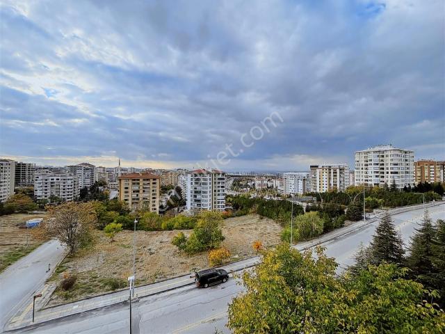 Çiğdem Mah Site İçinde Odtü Ve Taurus Avm Komşu Satılık Daire