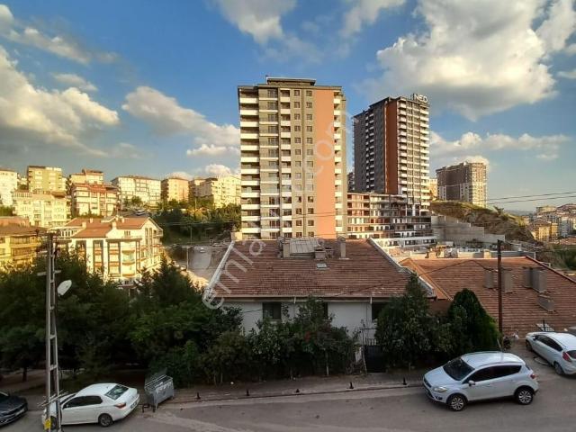Çiçeklide Asansörlü 2+1 Yapılı Eşyalı Satılık Kiracılı 120m2