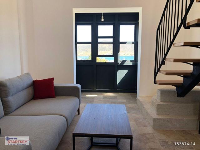 ÇİFT TERAS 1+1 LOFT DAİRE INVICTUS ALAÇATI PORT FIRAT YILDIRIM