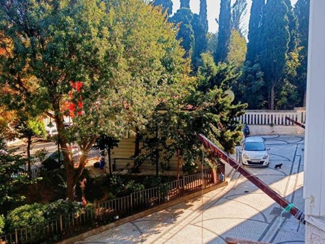 İGR GAYRİMENKUL DEN SATILIK DAİRE ÜSKÜDAR MERKEZ HMEDİ