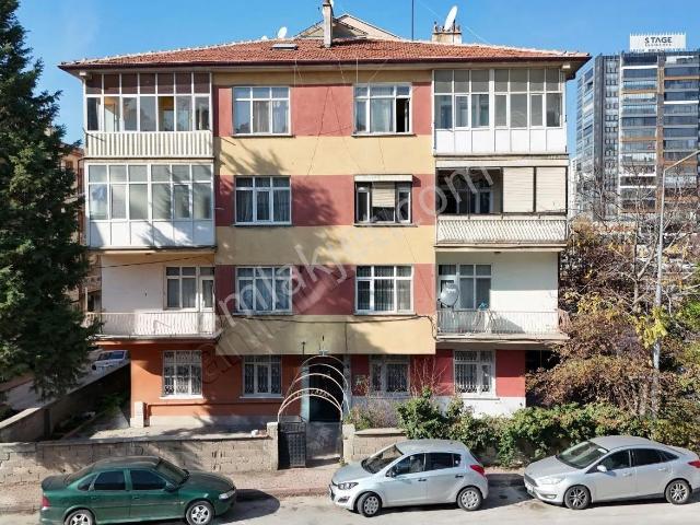 İhsaniye De 3+1 Şehrin Merkezinde Kiralık Daire