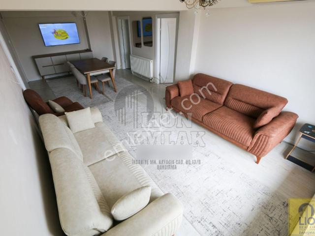 İhsaniye Mahallesinde Full Tadilatlı 2+1 Şehir Manzaralı Satılık Daire