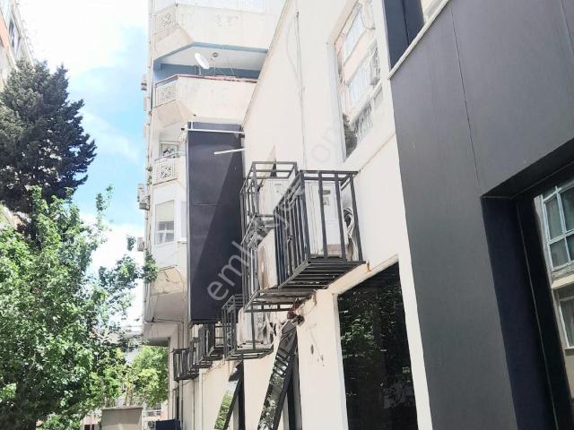 İçi Yeni Tadilatlı Boyalı Üçgen Mahallesi Güllük Caddesi’nde 2+1 Kiralık Daire