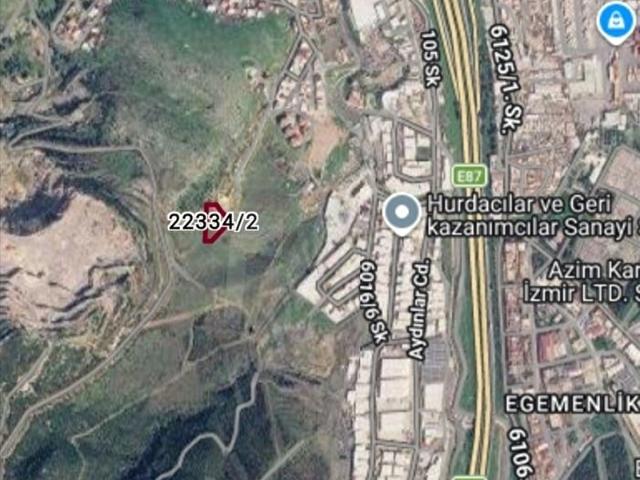 IŞIKKENT'DE FABRİKALARA YAKIN TARLA ARA YOL ÜSTÜ.