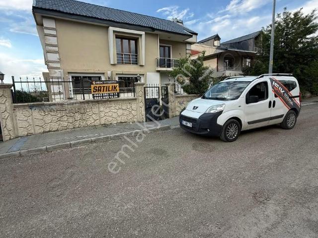 Işık Gayrimenkul'den Dadaşkent'te 5+1 Satılık Villa
