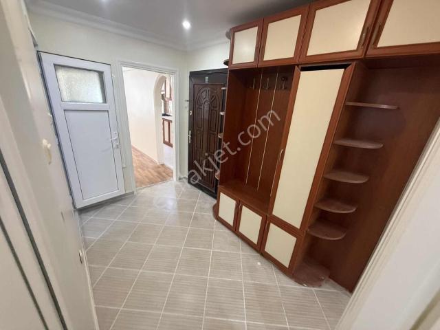 Işık Gayrimenkulden Nizami Binada Satılık 2+1 Daire 1.kat