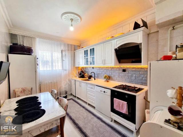 Işık Gayrimenkul'den Terminal Caddesinde Satılık 2+1 Daire