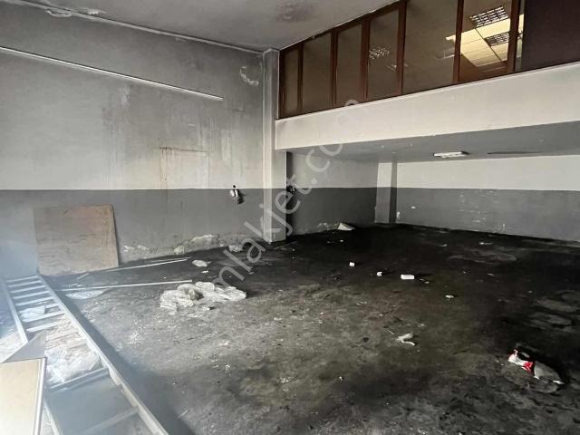 İkitelli İosb 250m2 Oto Tamirine Uygun Köşe Dükkan
