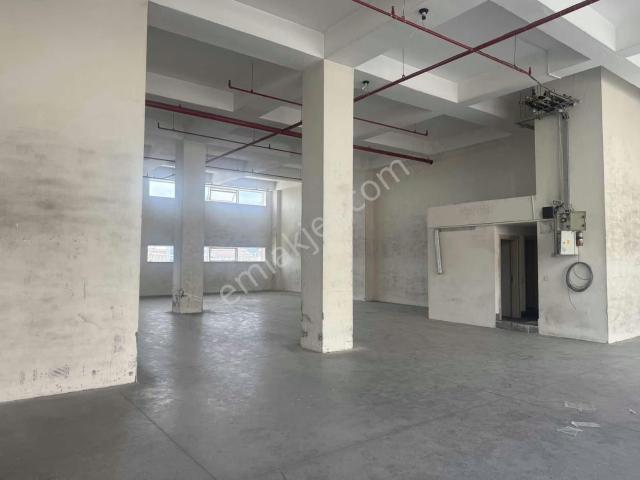 İkitelli Osb İpkas İş Merkezinde Kiralık 350 M² Tır Yanaşır
