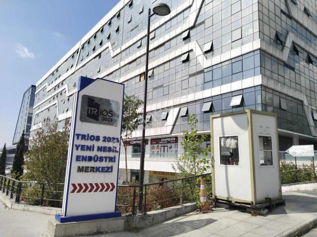 İkitelli Osb Trios İş Merkezinde Satılık Büyük İmalathane