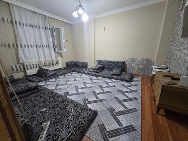 İkitelli M.akifte 1+1 Oldukça Geniş 75m2 1.kat Daire