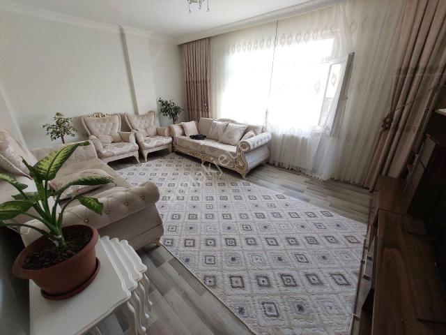 İkitelli M.akifte 120m2 Tek Daire Üzeri 2+1 4.kat Daire