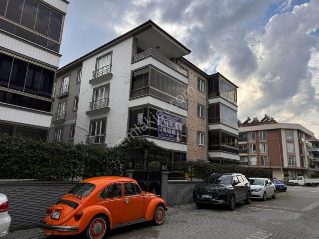 İkizçayda Site İçinde Satılık 3+1 Daire