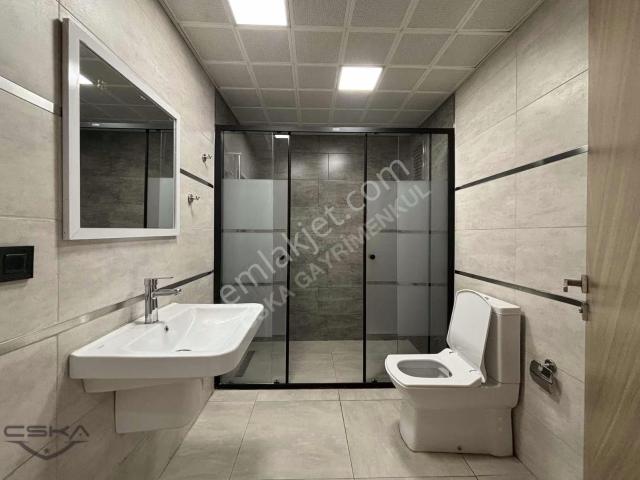İkizce Tokide Maskinin Hemen Arkası 3+1 Daire