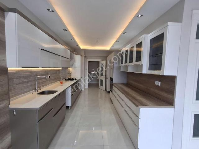İkizler Gayrimenkul'den Tecde'de Kiralık 5+1 Lüks Daire.