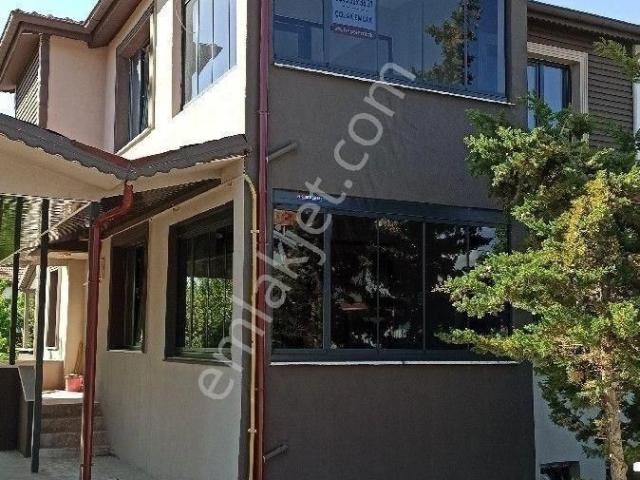 Işıkkent Mah. Köşe Parsel Bakımlı Villa
